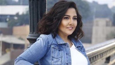 صورة| بعد غياب ..  مي كساب للجمهور: عيش وأنت راضي