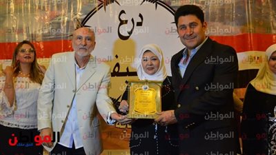 مجلس الإعلاميين الدوليين يكرم الفنان أحمد شاكر 