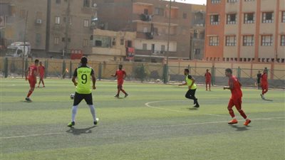 بالصور.. سكرتير عام محافظة سوهاج يشهد افتتاح دوري الشباب