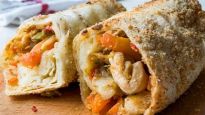 اعرفي الجديد .. طريقة عمل خبز التورتيلا بالدجاج بخطوات سهلة