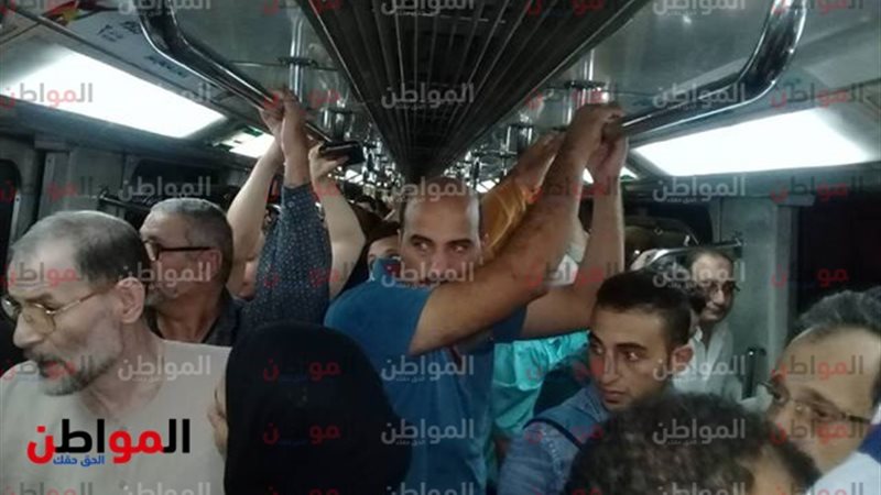 تكدس المواطنين فى