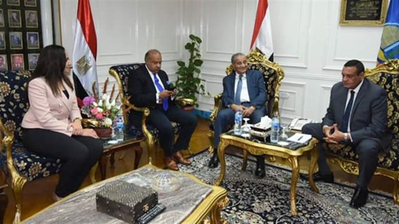 لقاء محافظ البحيرة
