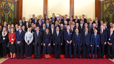 صور.. الرئيس السيسى يستقبل وفد من ممثلي 40 كبرى الشركات الأمريكية