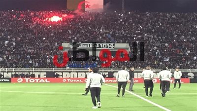 صور.. كارتيرون يعاين ملعب 8 مايو قبل مباراة الأهلي وسطيف