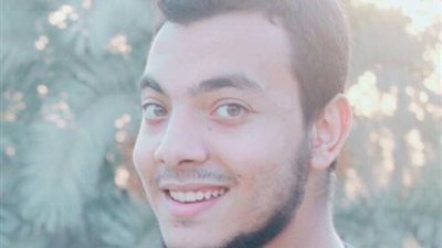 إسلام فصيح .. أوجعه موت أبيه فلجأ إلى الرسم من أجل تذكره