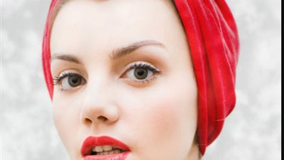  هتلبسي ايه بكرة..  3 طرق أنيقة لربط الاسكارف الخريفي 