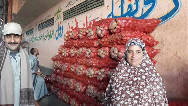 معاناة أهالي كفر