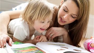 مش كل حكاية تنفع لابنك..أعرفي 16 شرط لتحكي قصة لطفلك