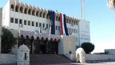 ضبط شخصين  لقيامهما بالتنقيب غير المشروع عن خام الذهب بالبحر الأحمر
