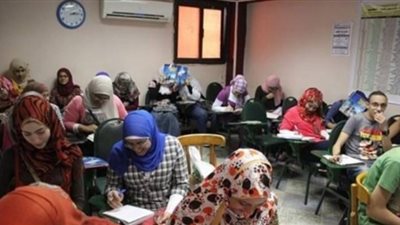 صور.. مافيا الدروس الخصوصية تلتهم جيوب أولياء الأمور في البحيرة