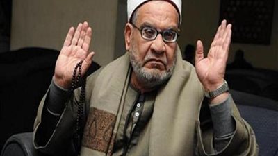 فيديو| أحمد كريمة يصدم المذيعة بشأن حكم استضافة الزوجة لحماها