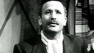 إنفوجراف | في ذكرى ميلاده عز الدين ذو الفقار من العسكرية إلى السينما 