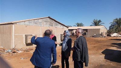 صور.. مستثمرون يزورون الوادي الجديد لتنفيذ مشروعات تربية دواجن ورومي