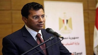 وزير الرياضة أشرف صبحي يهنئ أبطال الخماسي ببطولة العالم للبياثل والترياثل