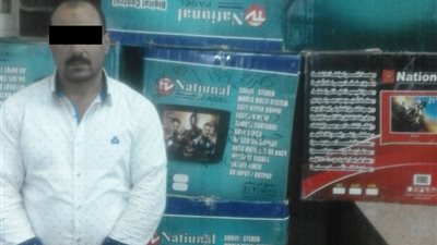 ضبط 120 شاشة تلفزيونية تحمل ماركة 