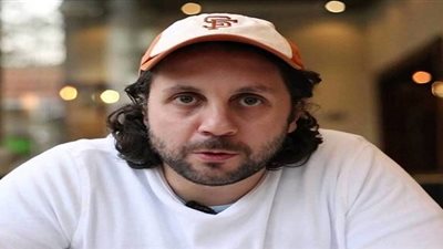 هشام ماجد يداعب أوس أوس بعد افتتاح مطعمه الجديد