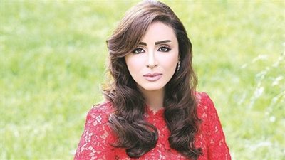 أنغام تروج لحفلها بساقية الصاوي 