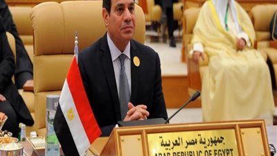 الرئيس السيسى فى مؤتمره مع ميركل: تشاورنا حول زيادة الاستثمارات الألمانية فى مصر  