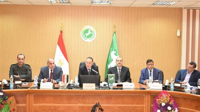 خلال المجلس التنفيذي.. محافظ الشرقية يؤكد بضرورة الاستجابة لشكاوى المواطنين 