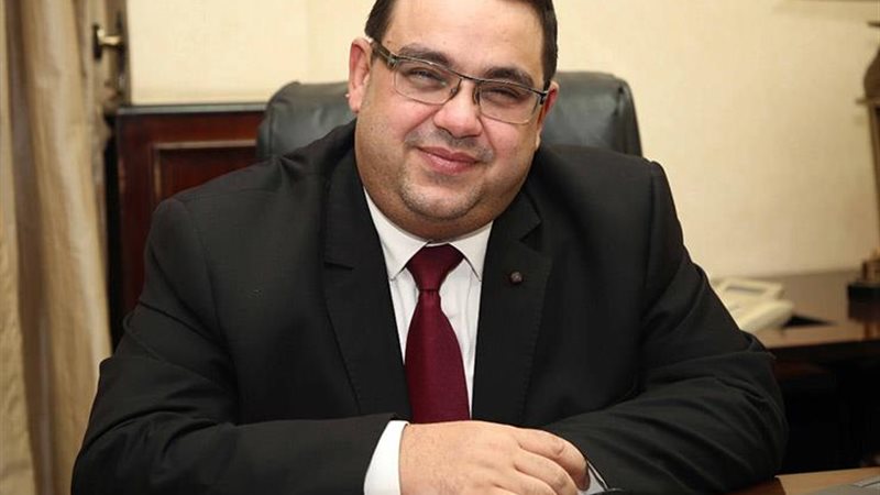  الرئيس التنفيذي
