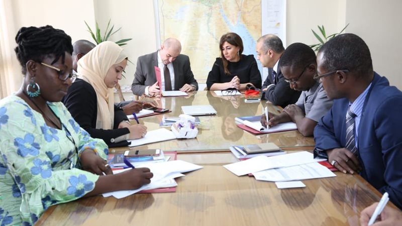 الخارجية  تستقبل