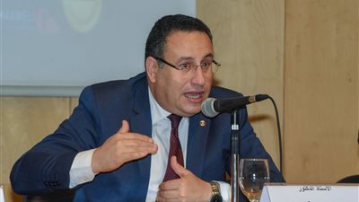 صور.. محافظ الإسكندرية يشهد احتفالية إطلاق مبادرة جون ماكسويل لإعداد القيادات الشابة