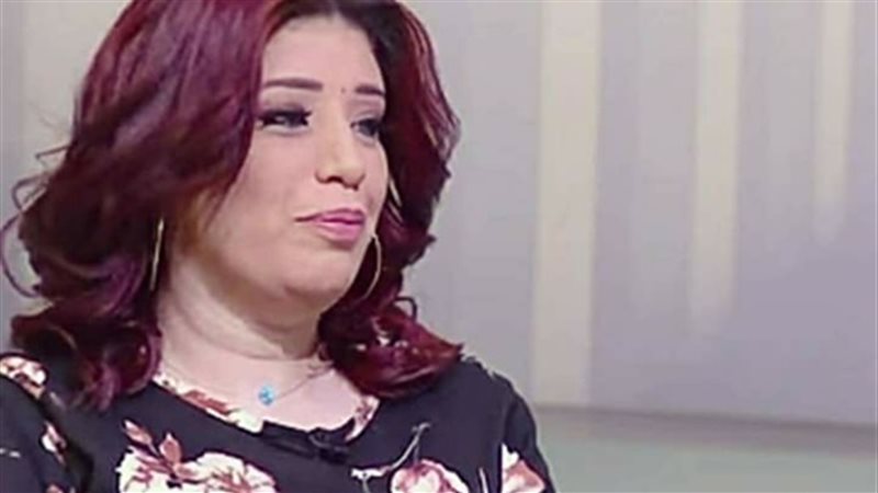 خبيرة الأبراج منى