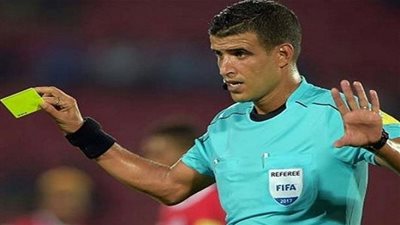 فيديو.. تاريخ مهدي عبيد حكم مباراة الأهلي والترجي.. غاوي مشاكل للأحمر