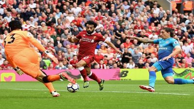 محمد صلاح يقود هجوم ليفربول أمام أرسنال 
