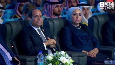 انتصار السيسي : منتدى شباب العالم نقطة تلاقٍ