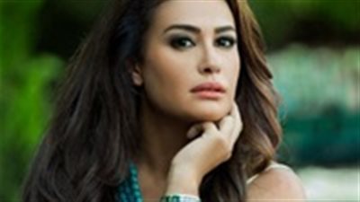 هند صبرى تهنئ ياسمين هلال.. والسبب!