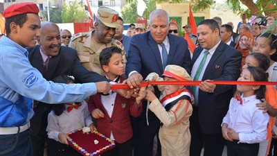 صور.. افتتاح أول مدرسة عسكرية بواحة الخارجة في الوادي الجديد