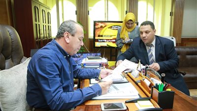 محافظ كفرالشيخ يبحث مع وكيل الصحة استعدادات مبادرة القضاء على فيروس سي