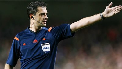 فيكتور كاساي حكما لمباراة مانشستر سيتي وشاختار