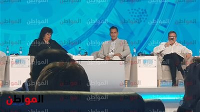 فيديو .. وزيرة الثقافة تتذكر ماضيها خلال جلسة دور الفن والسينما في تشكيل المجتمعات