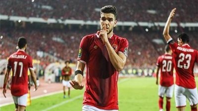 وليد أزارو يتخلف عن السفر مع الأهلي إلي تونس
