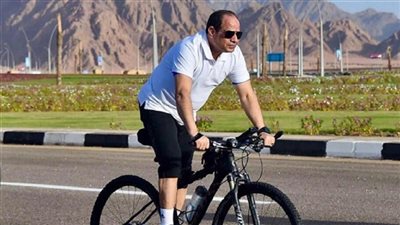 فيديو.. السيسي يشارك في ماراثون السلام مع الشباب المشارك في منتدى شباب العالم