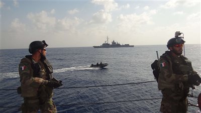 صور.. القوات البحرية المصرية والفرنسية تنفذان تدريب عابر بنطاق البحر المتوسط 