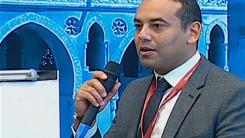 الدكتور أحمد رزق