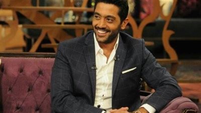 شاهد أحمد فلوكس مع أبطال فيلم الممر 