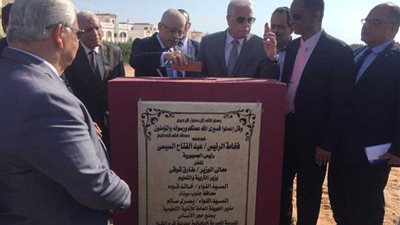 على هامش منتدى شباب العالم.. وزير التعليم يضع حجر الأساس للمدرسة المصرية اليابانية بشرم الشيخ
