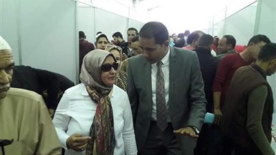صور.. النائبة سناء برغش تشارك فى افتتاح ملتقى توظيف شباب البحيرة الثاني