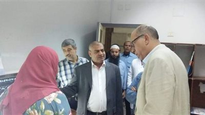 عميد طب بني سويف يتفقد الأقسام الداخلية بالمستشفى الجامعي