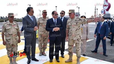 فيديو.. السيسي يتفقد الأعمال الإنشائية لطريق 