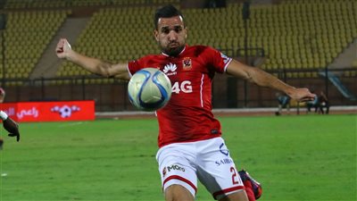 فيديو.. علي معلول: الحكم لم يتعمد إهداء الفوز للأهلي.. وسأحترف في أوروبا قريبا