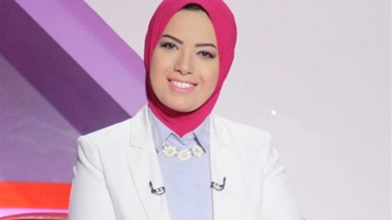 الإعلامية آية عبد