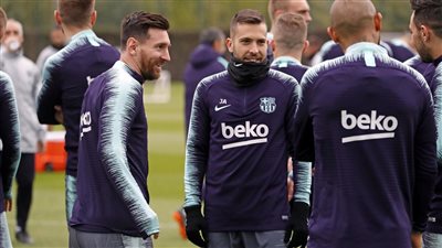فيديو وصور.. ميسي يعود ويسجل هدفا رائعا في شباك تير شتيجن