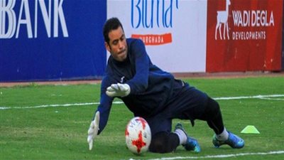 إنفوجراف| محمد عبد المنصف 351 مباراة بالدوري في 6 أندية