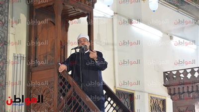 صور.. وزير الأوقاف يلقي خطبة الجمعة فى مسجد بن عطاء السكندرى