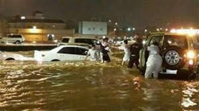 سيول ببعض مناطق الرياض تعرضها للغرق